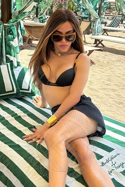 <b>BOLOGNA (Zona San Donato)</b><BR>
Meravigliosa transex, dolce come il miele, una vera tigre della trasgressione , insieme troveremo la strada per... Rafaella Menicucci Xxl BOLOGNA 3311310618
